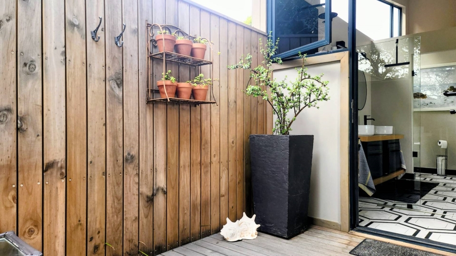 3 Bedroom Property for Sale in Brenton On Lake Western Cape